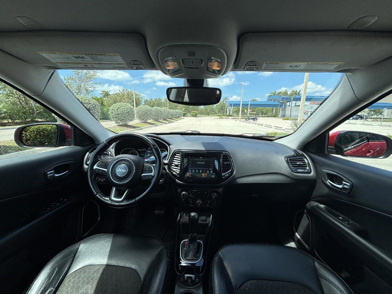 Used 2020 Jeep Compass Latitude FWD image 10