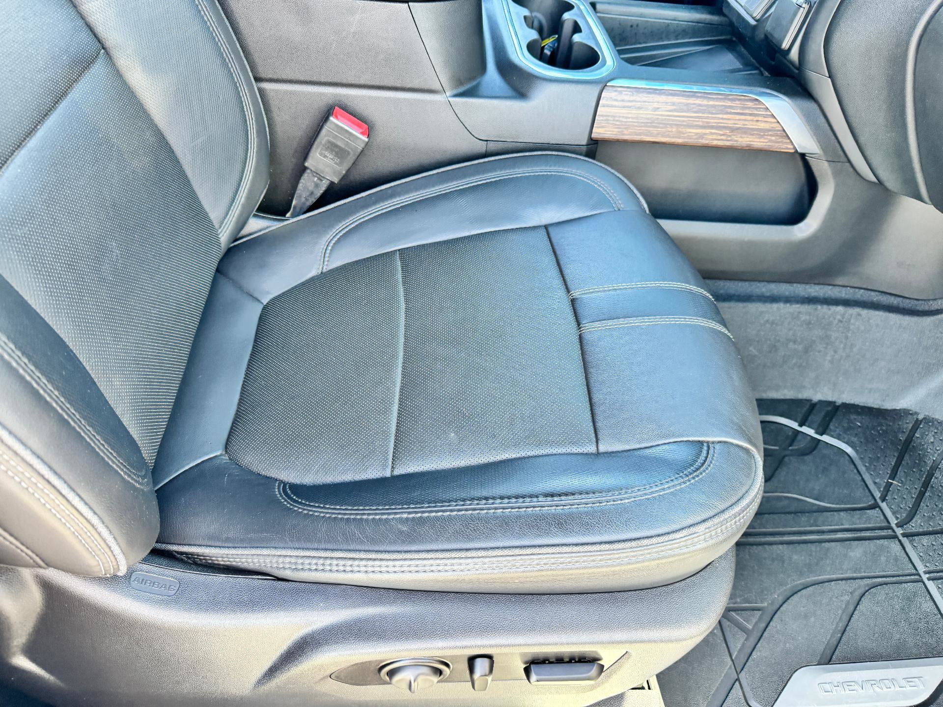 Used 2020 Chevrolet Silverado 3500 High Country image 17