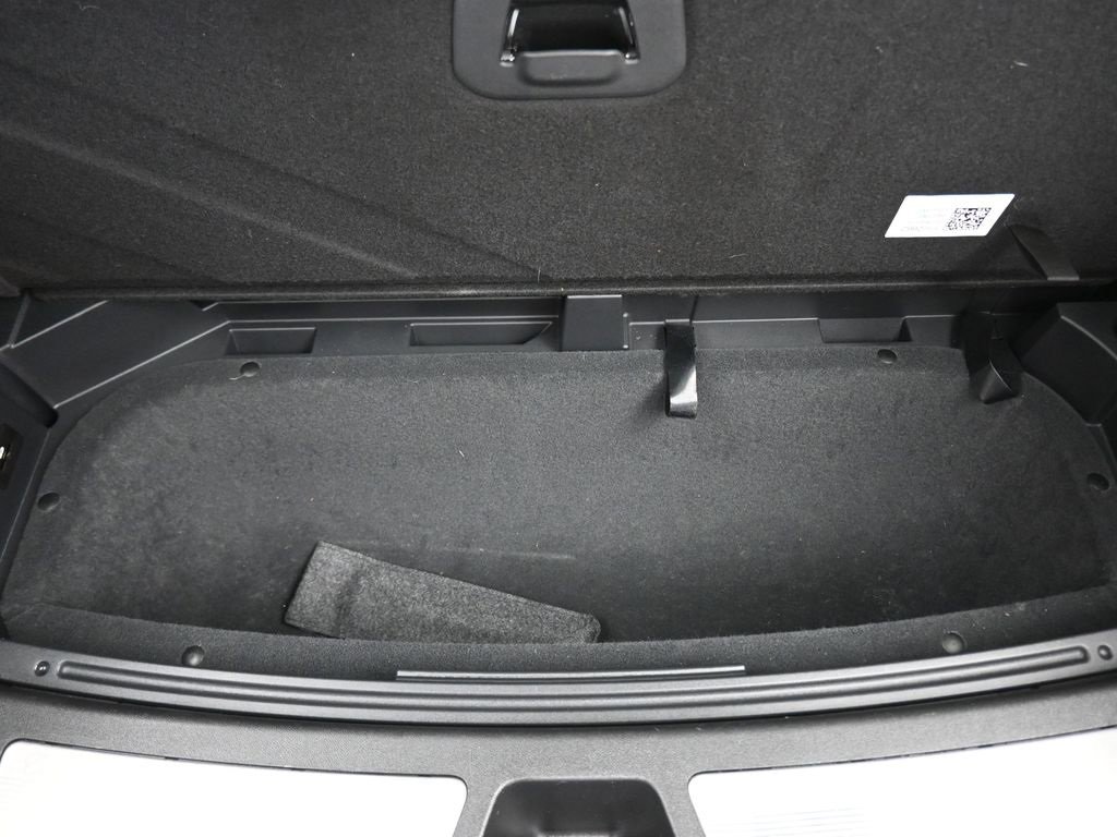 Used 2023 Cadillac Lyriq 2WD image 56