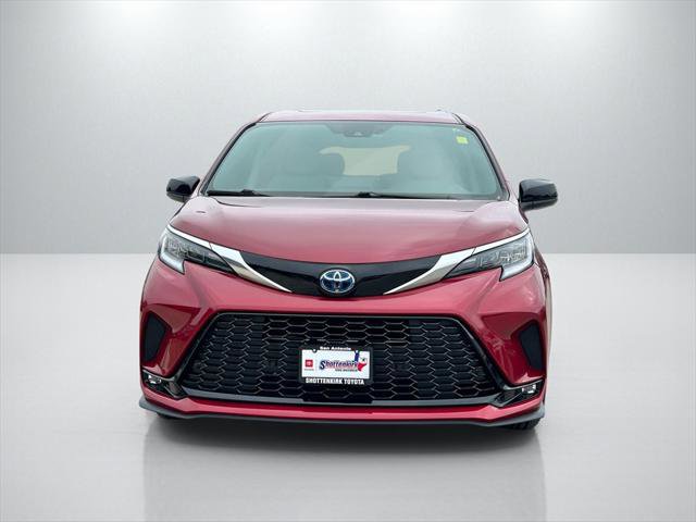 Certified 2022 Toyota Sienna XSE video 2