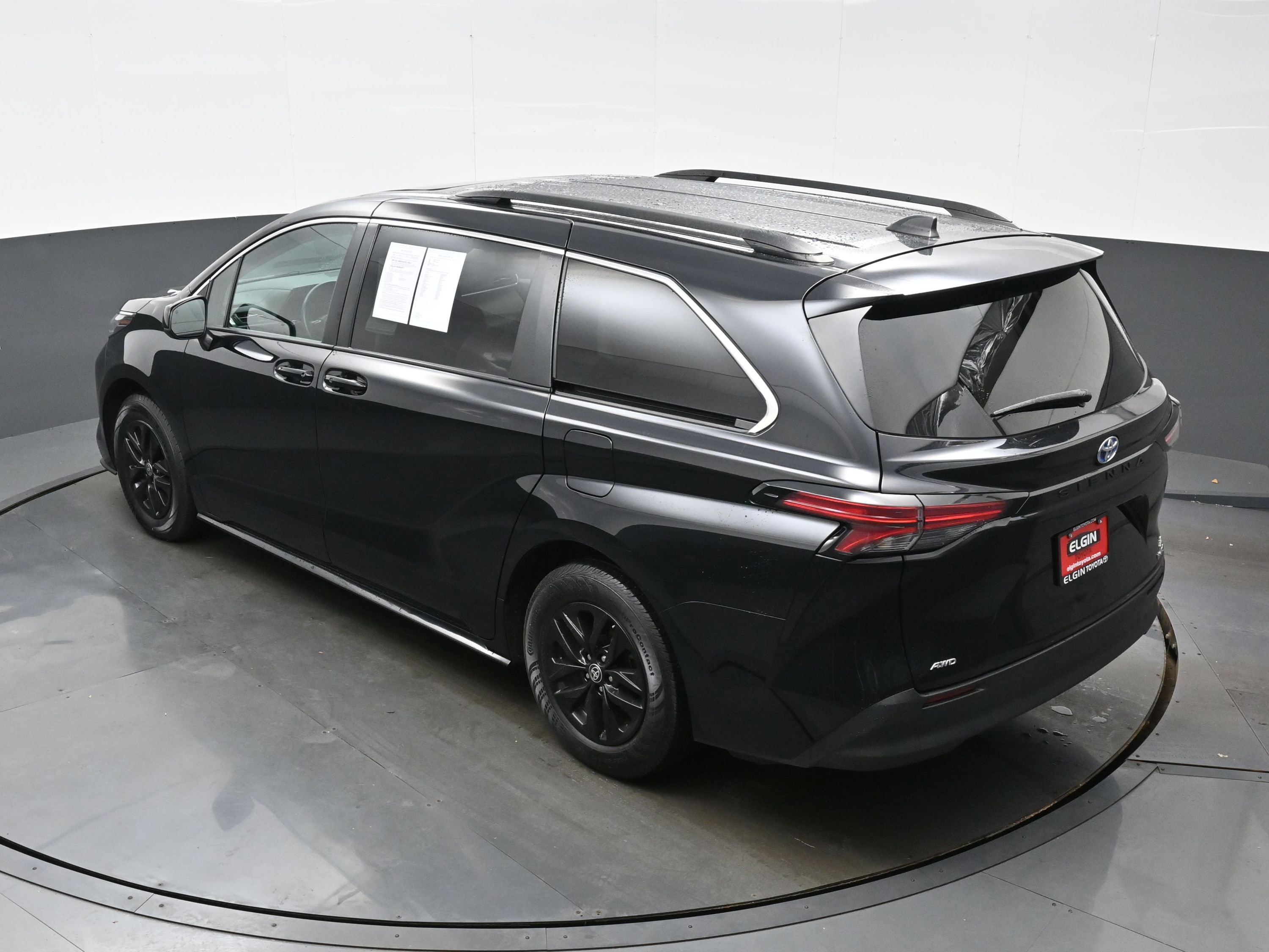 Used 2022 Toyota Sienna LE w/ LE Plus Package AWD/4WD image 38