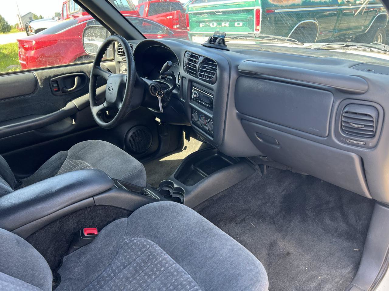 Used 2000 Chevrolet Blazer LS AWD/4WD image 11