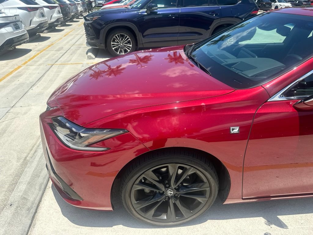 Used 2022 Lexus ES 350 F Sport w/ Accessory Package FWD image 5
