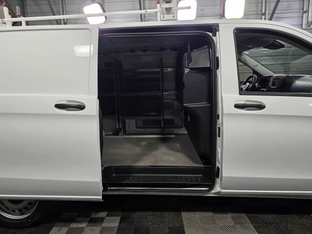 Used 2022 Mercedes-Benz Metris image 10
