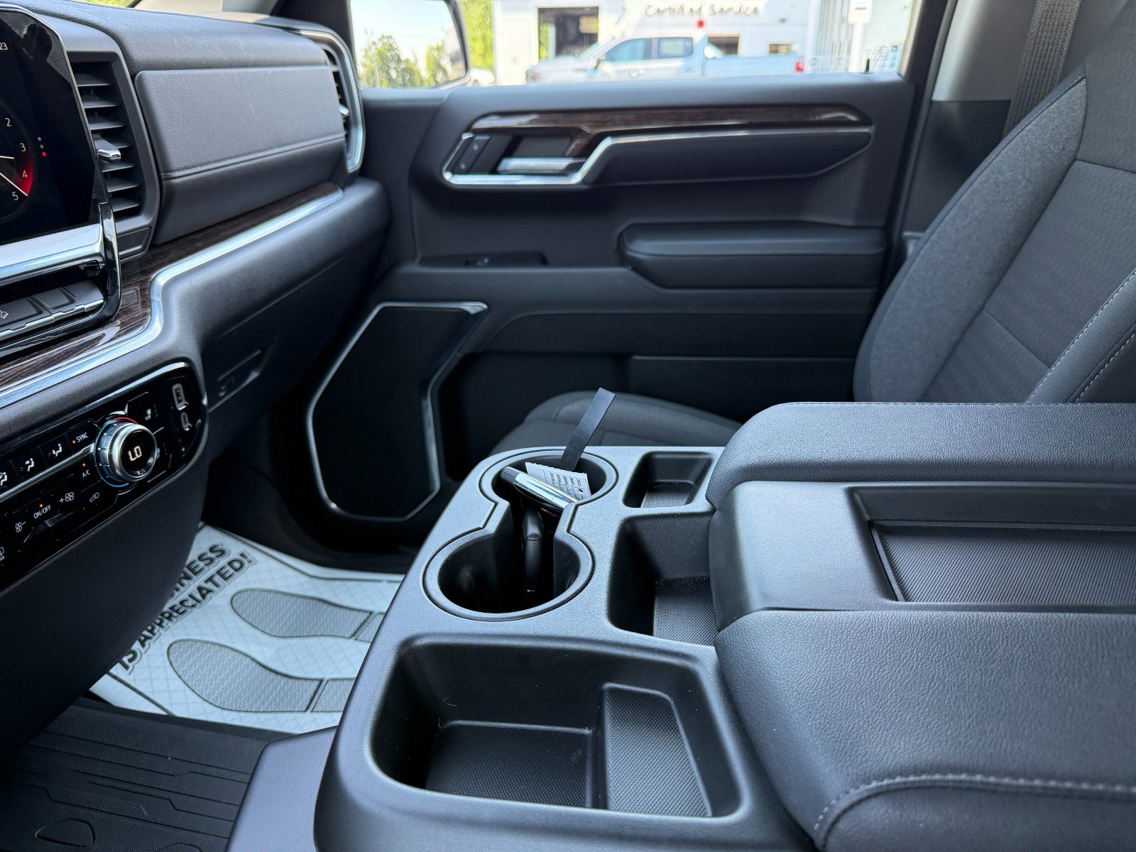Certified 2024 GMC Sierra 1500 SLE AWD/4WD image 32