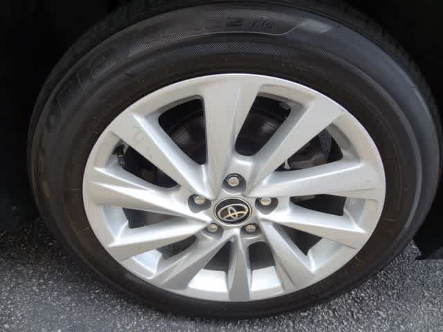 Used 2024 Toyota Camry LE FWD image 31