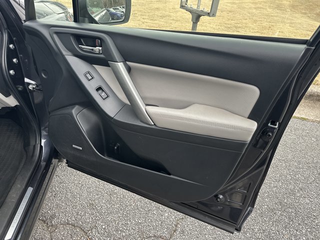 Used 2015 Subaru Forester 2.5i Touring w/ Eyesight & Navigation System image 17