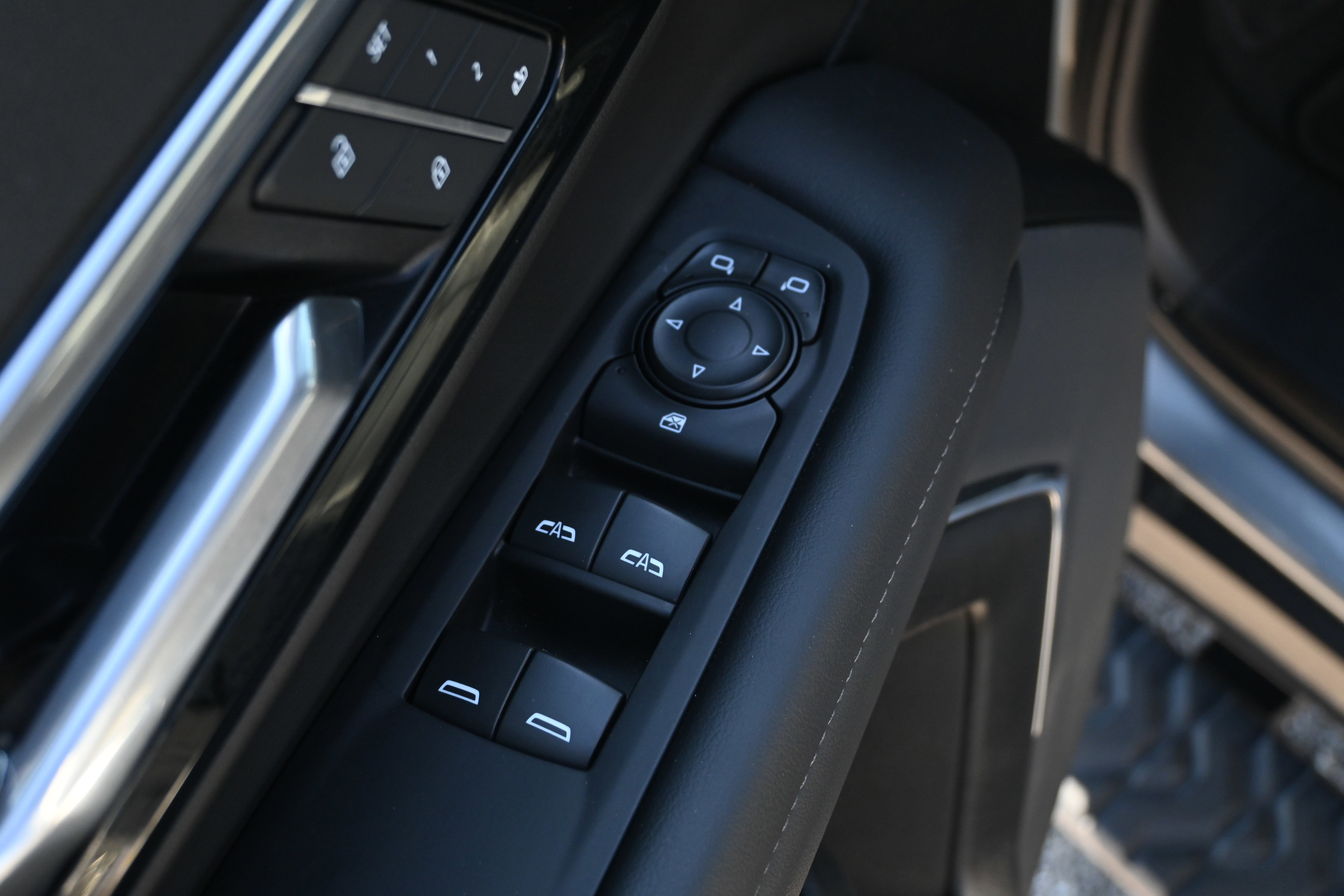 Certified 2025 Chevrolet Tahoe Z71 AWD/4WD image 31
