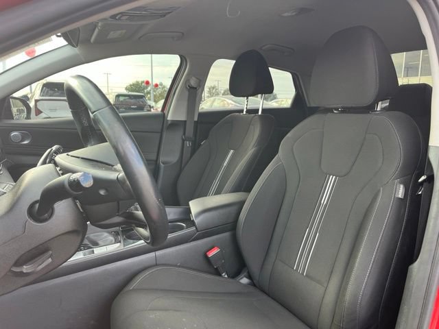 Used 2023 Hyundai Elantra SEL w/ Convenience Package FWD image 17