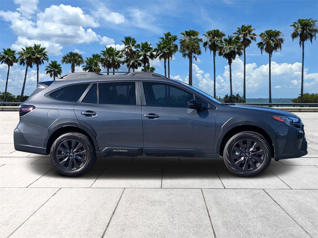 Used 2025 Subaru Outback Onyx Edition XT image 2