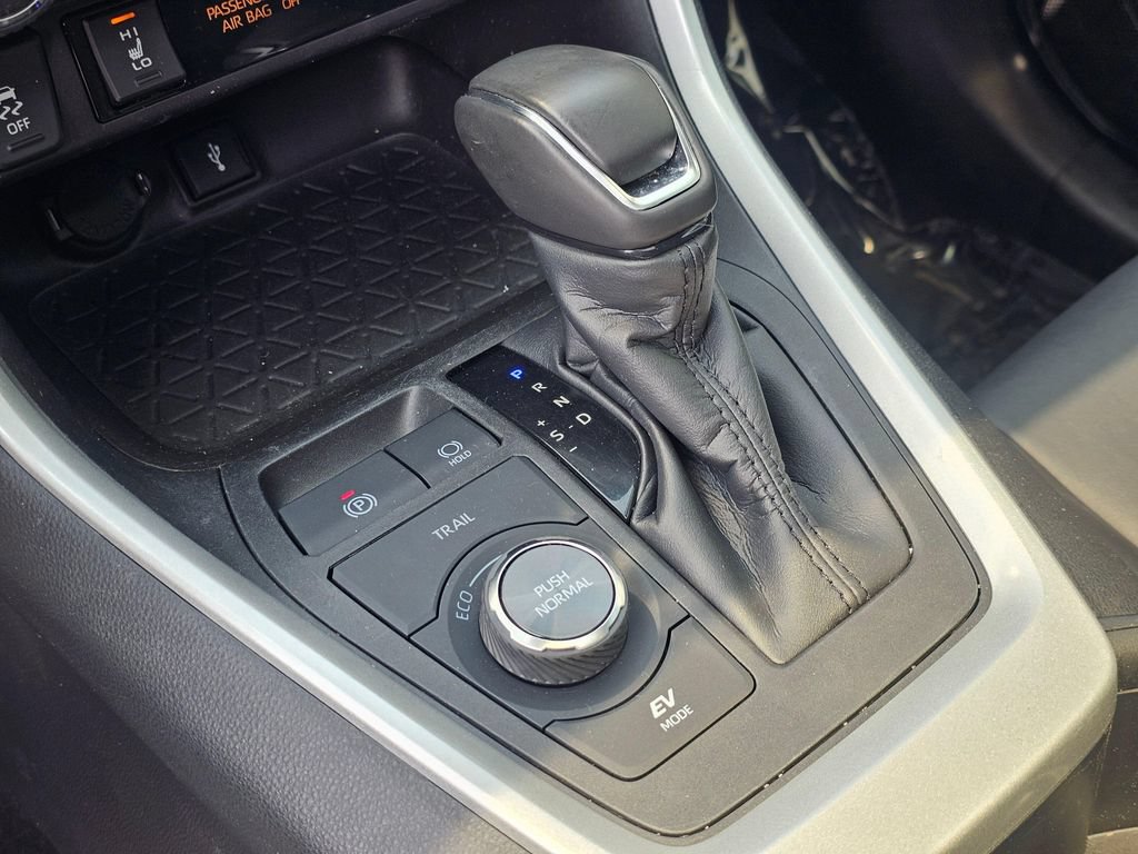 Certified 2022 Toyota RAV4 XSE AWD/4WD image 33
