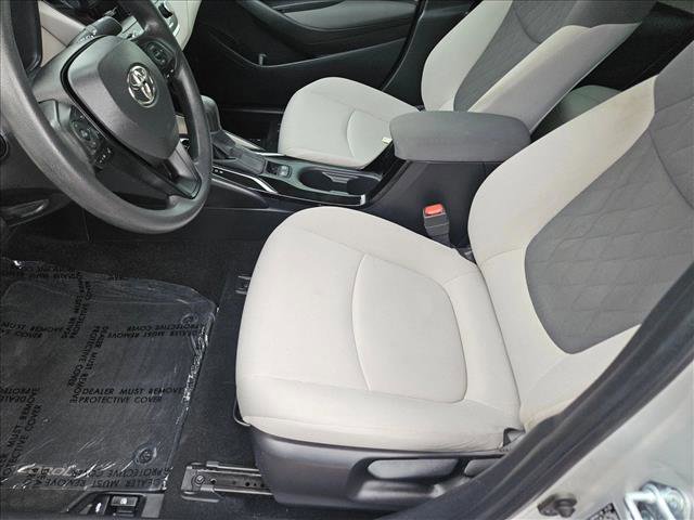 Used 2022 Toyota Corolla LE w/ Carpet Mat Package (TMS) image 15