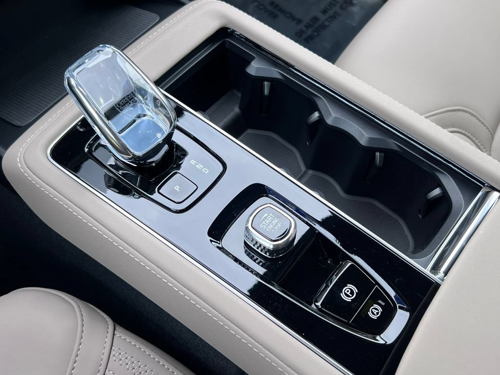 New 2026 Volvo XC90 B5 Core AWD/4WD image 28