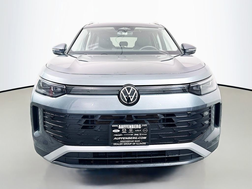 New 2026 Volkswagen Tiguan SE image 2