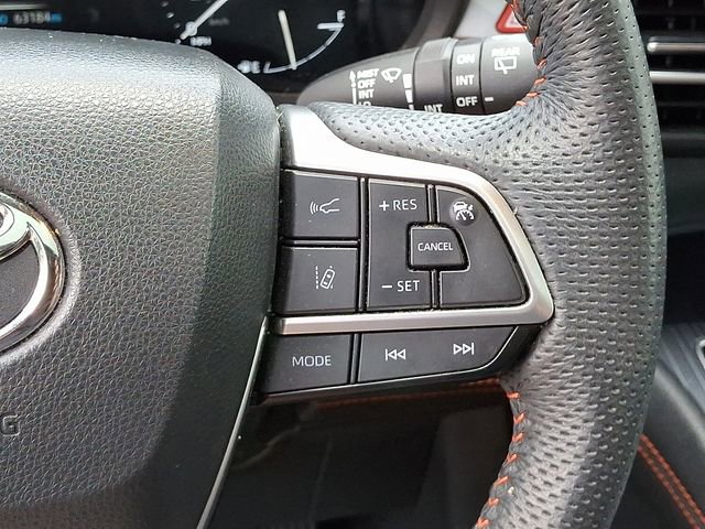 Used 2023 Toyota Sienna XSE image 27