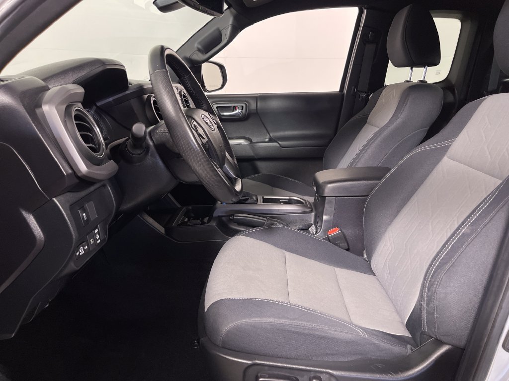 Used 2022 Toyota Tacoma TRD Sport w/ TRD Premium Sport Package RWD image 12