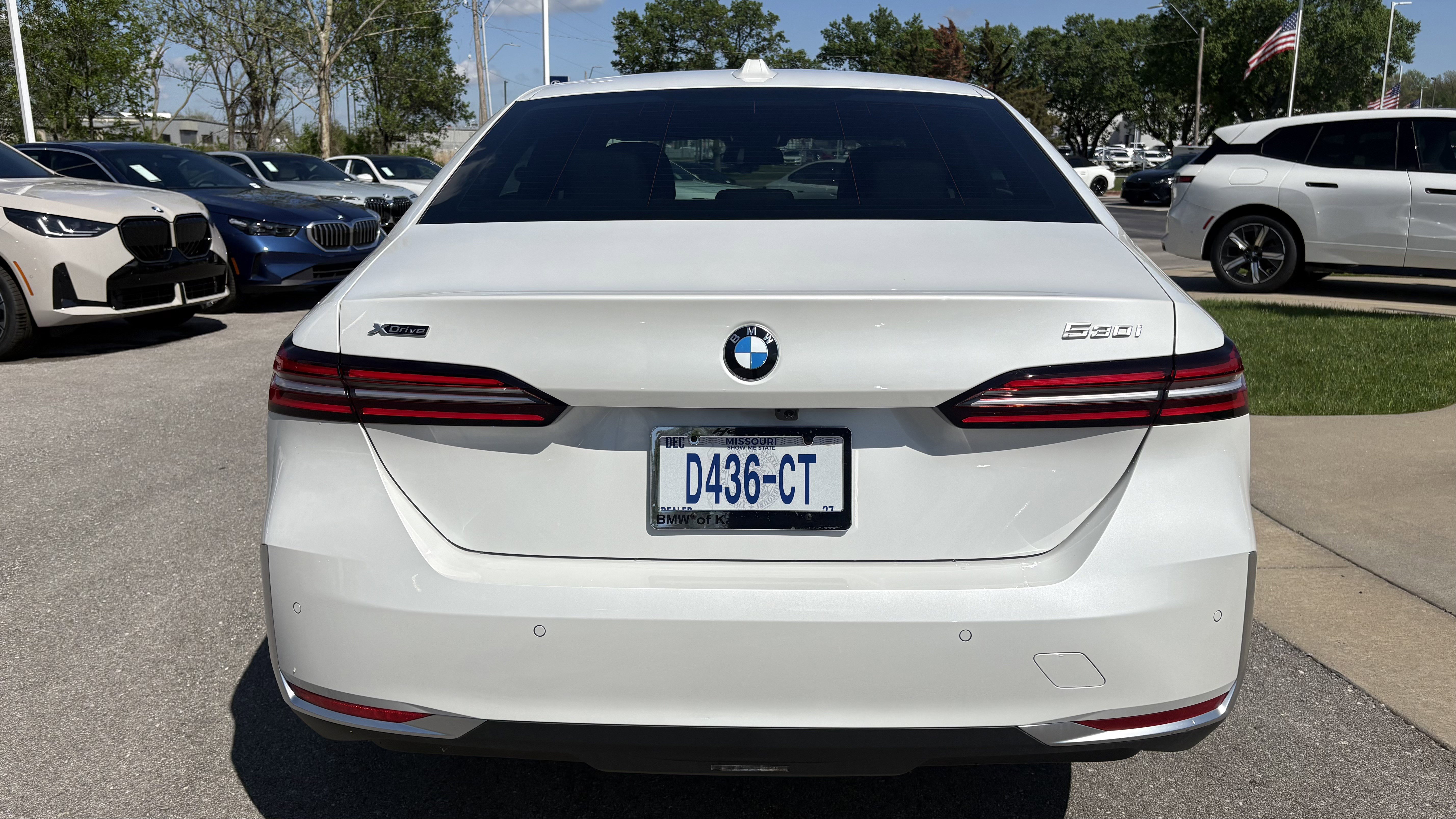 Used 2026 BMW 530i xDrive AWD/4WD image 9