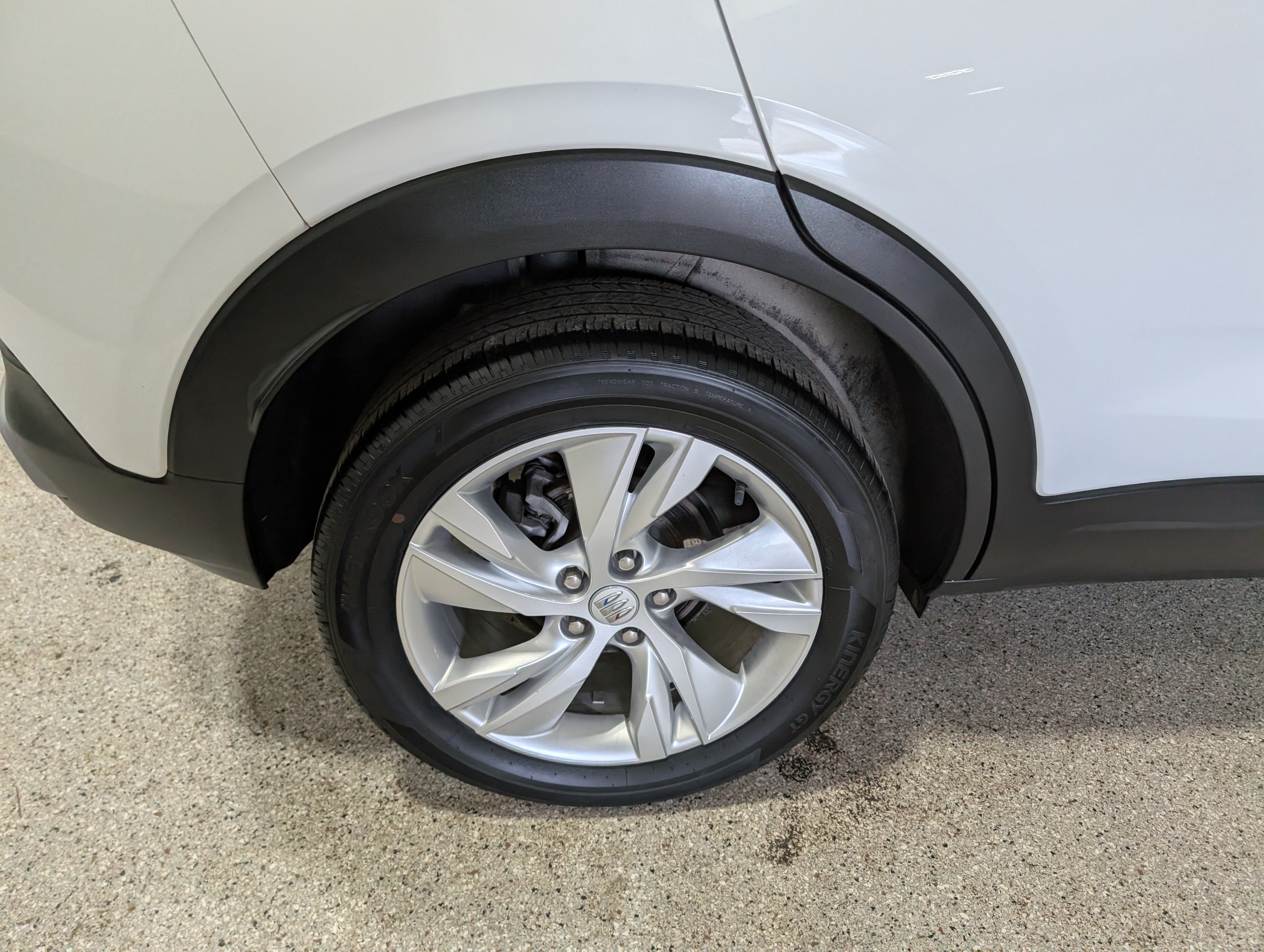 Used 2020 Buick Enclave Avenir w/ Avenir Technology Package AWD/4WD image 11