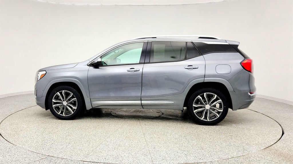 Used 2019 GMC Terrain Denali w/ Advanced Safety Package image 8