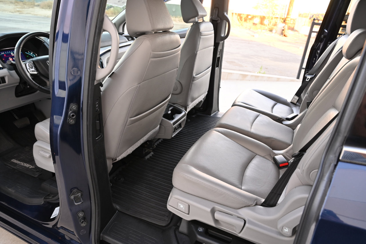 Used 2018 Honda Odyssey Elite image 14