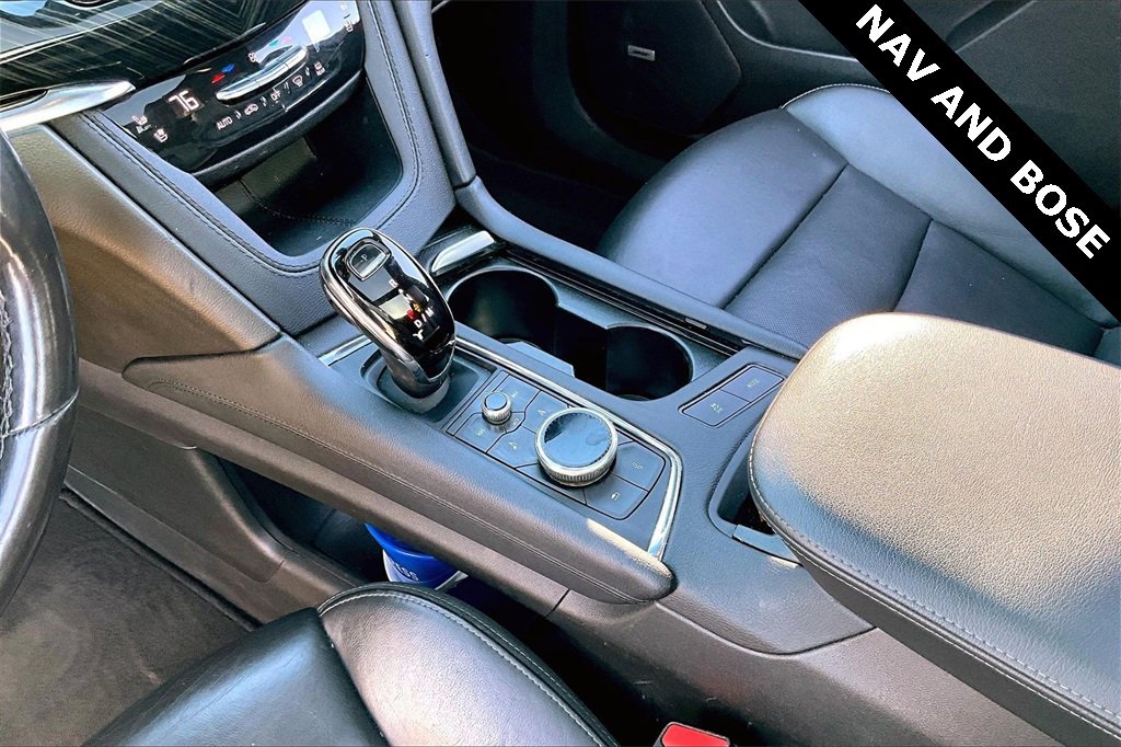 Used 2023 Cadillac XT6 Premium Luxury image 14