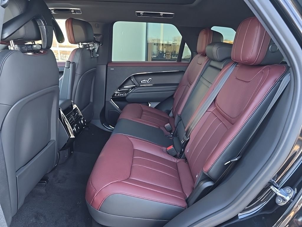 New 2026 Land Rover Range Rover Sport Dynamic SE AWD/4WD image 8