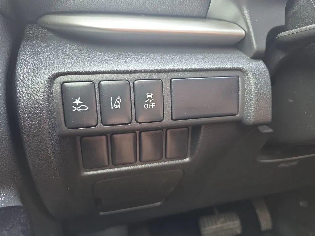 Used 2023 Mitsubishi Eclipse Cross LE AWD/4WD image 21