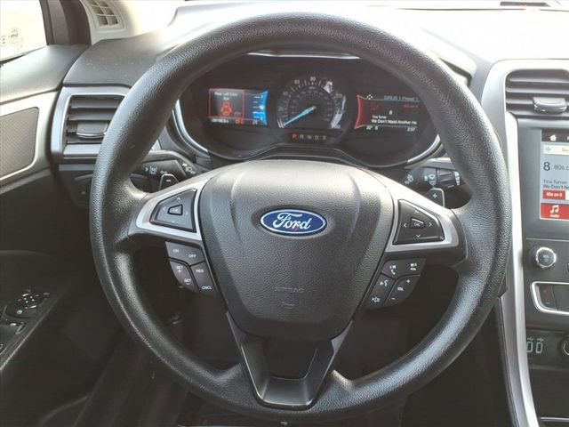 Used 2019 Ford Fusion SE image 22