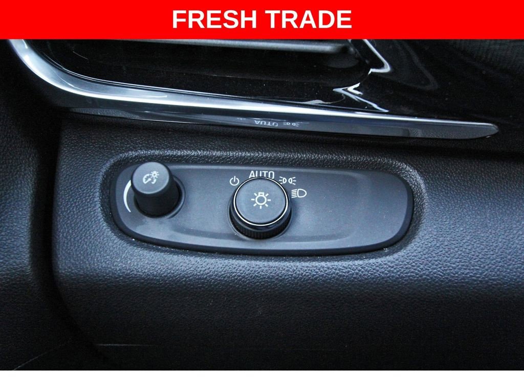 Used 2024 Buick Envista Sport Touring w/ Convenience I Package FWD image 19