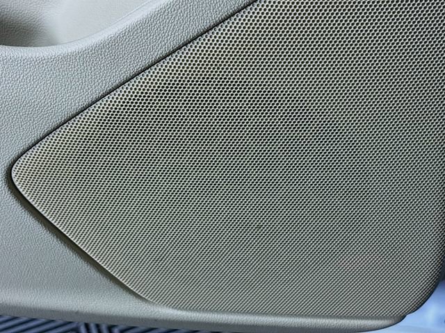 Used 2017 Cadillac XT5 Premium Luxury w/ Driver Assist Package image 27