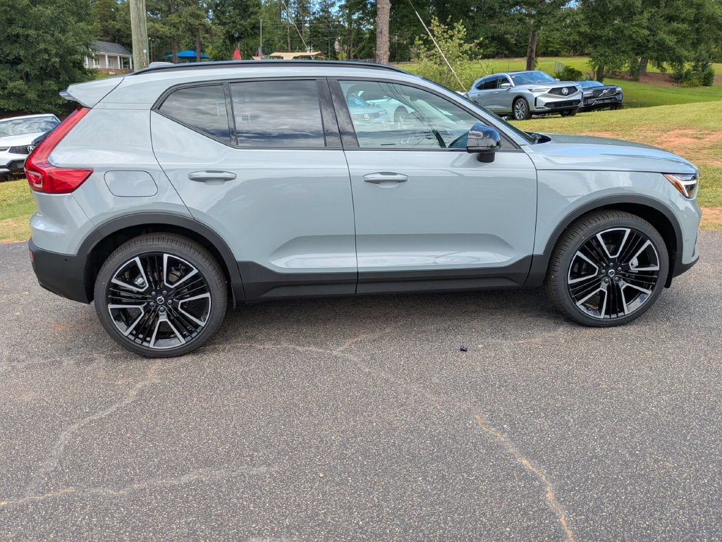 New 2026 Volvo XC40 B5 Ultra AWD/4WD image 7