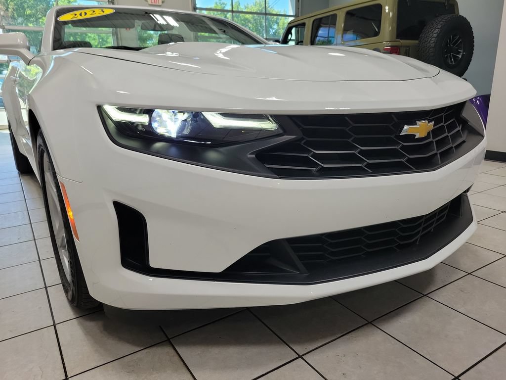 Used 2023 Chevrolet Camaro LT RWD image 23