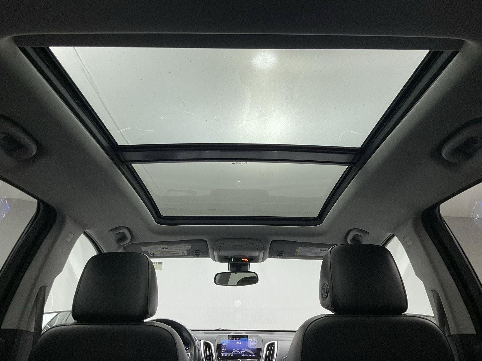 Used 2022 Chevrolet Equinox Premier AWD/4WD image 29