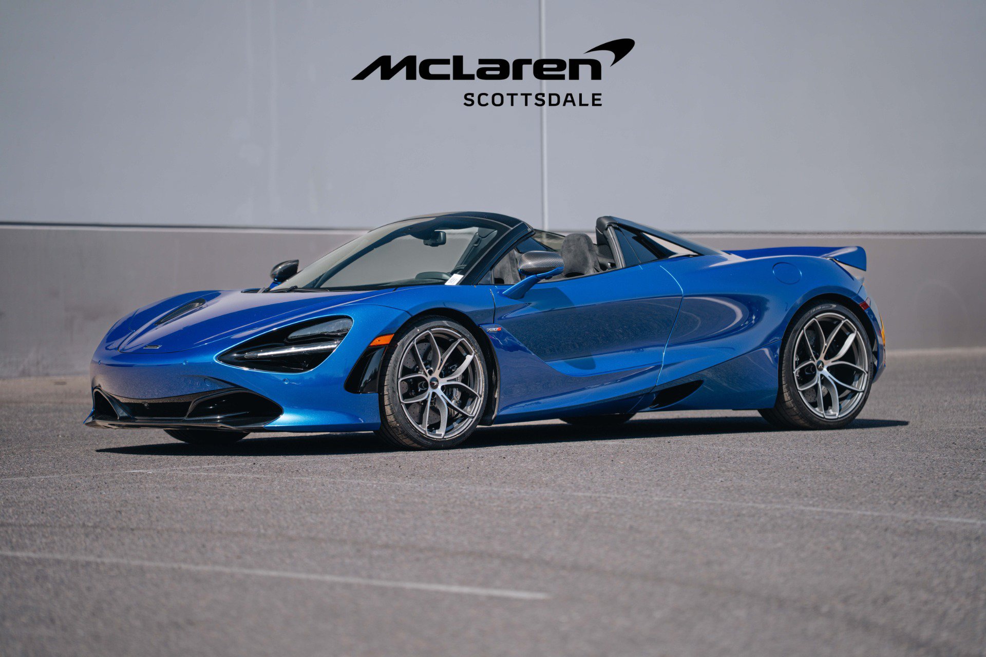 Used 2022 McLaren 720S Luxury RWD image 3