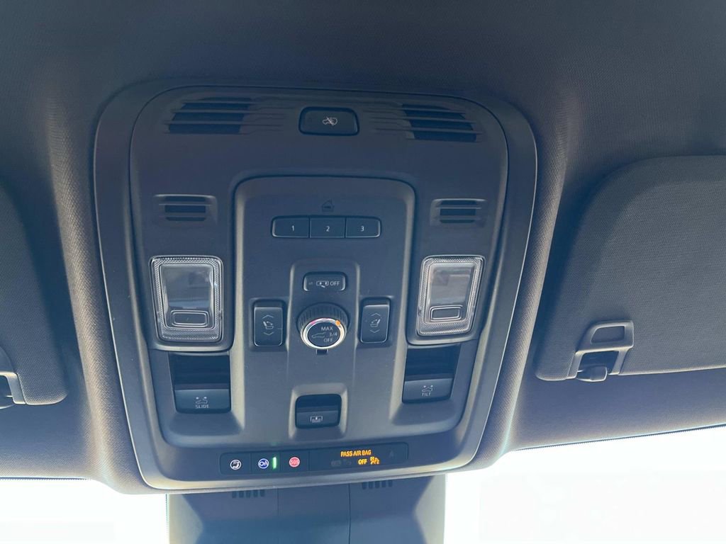 Certified 2024 Cadillac Escalade Premium Luxury image 39