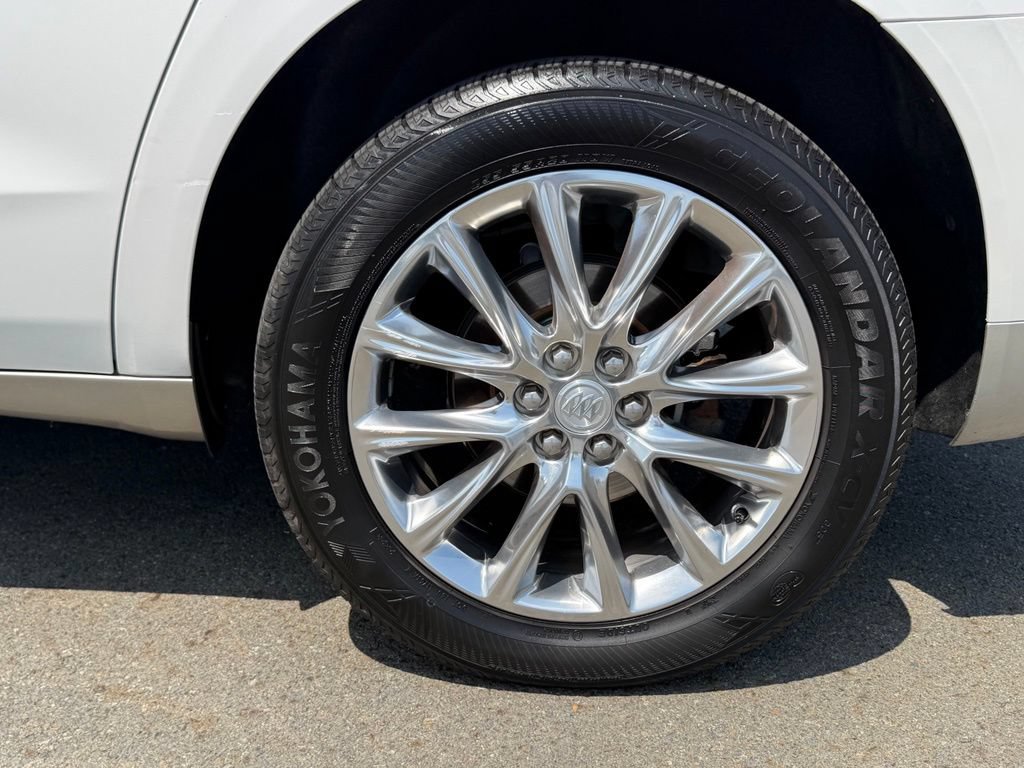 Used 2021 Buick Enclave Premium w/ Sun and Sites Package AWD/4WD image 10