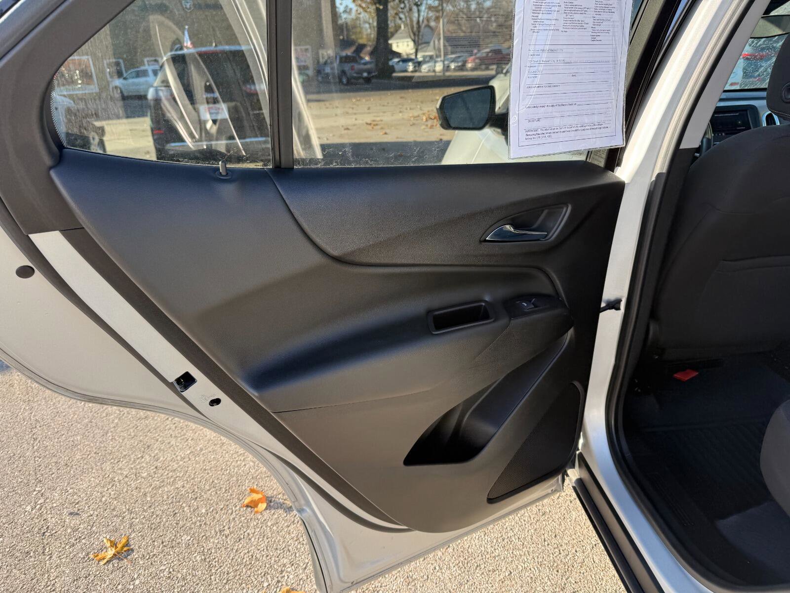 Used 2020 Chevrolet Equinox LT AWD/4WD image 9