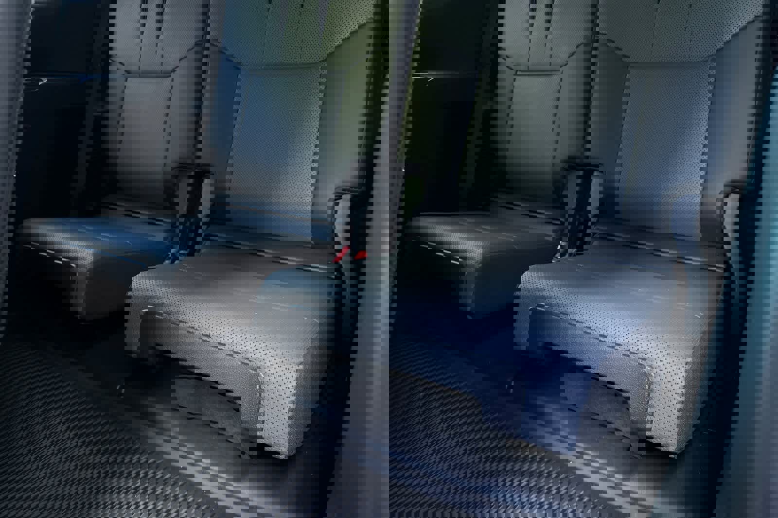 Used 2024 Lexus GX 550 w/ Accessory Package (Z1) image 16