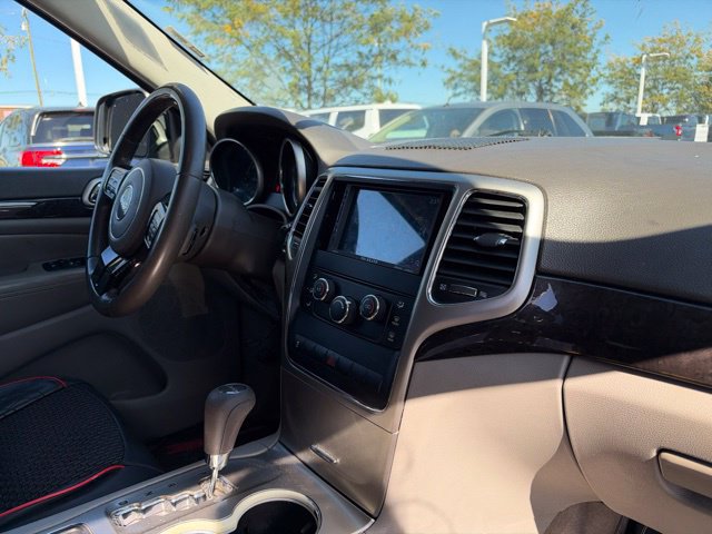 Used 2011 Jeep Grand Cherokee Laredo AWD/4WD image 28
