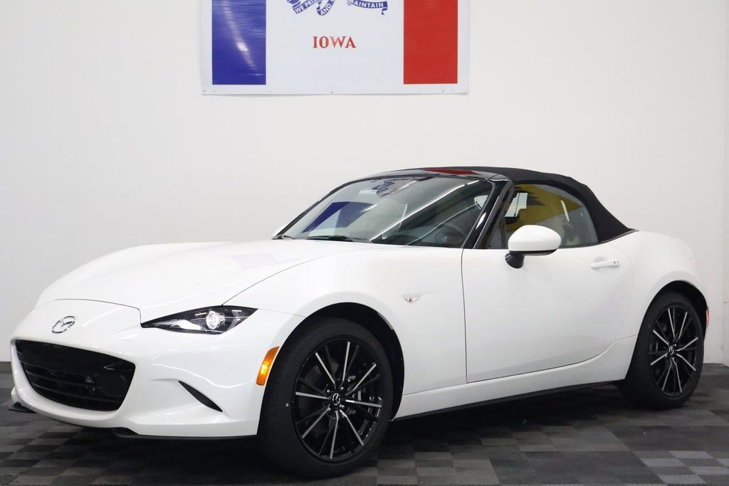 Used 2024 MAZDA MX-5 Miata Grand Touring image 8