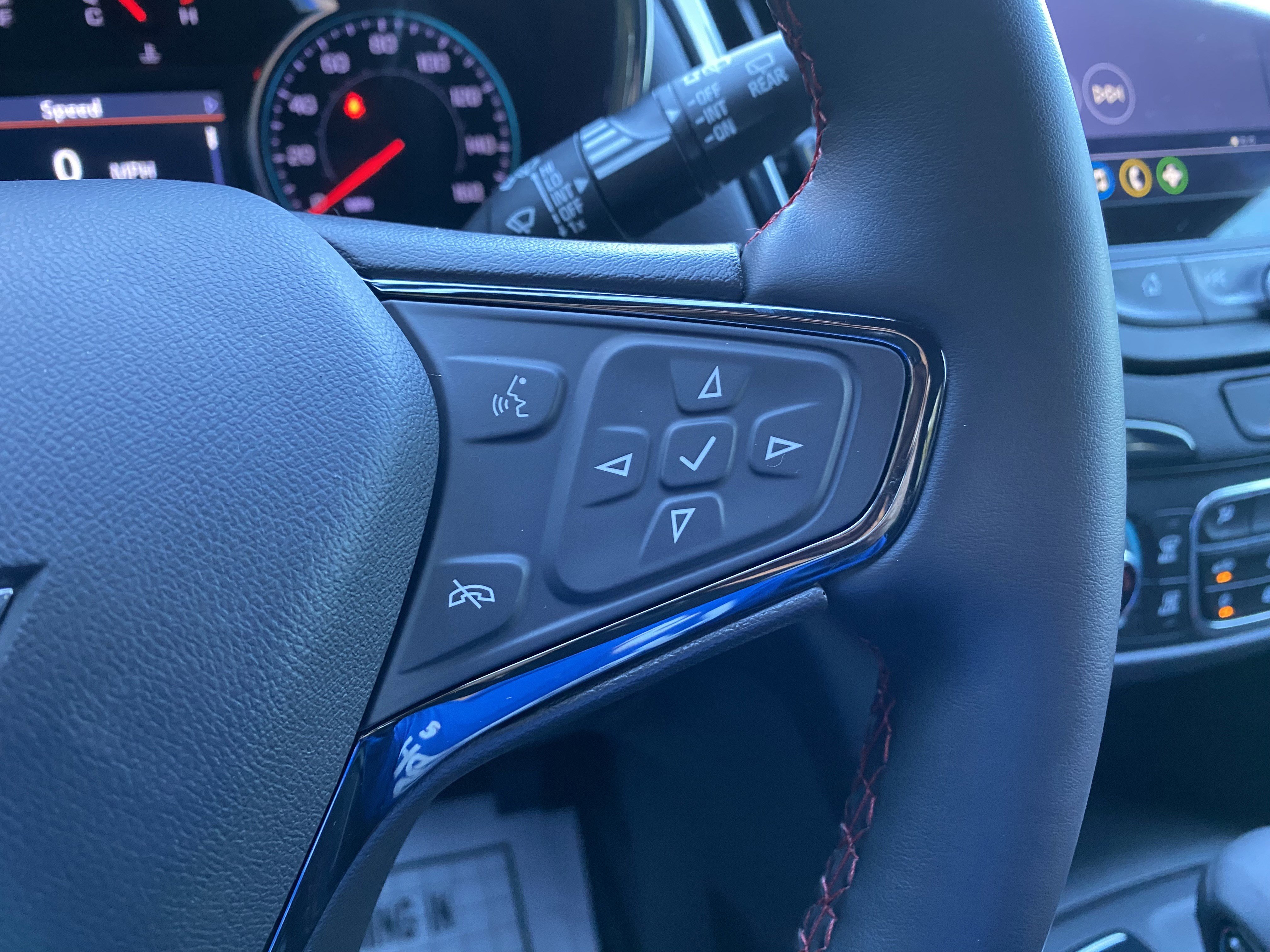 Used 2024 Chevrolet Equinox RS w/ RS Leather Package image 20