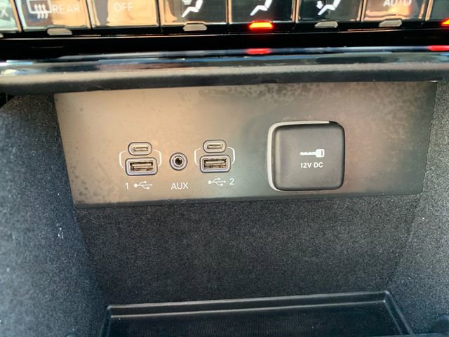 Used 2022 Jeep Grand Cherokee L Limited image 27