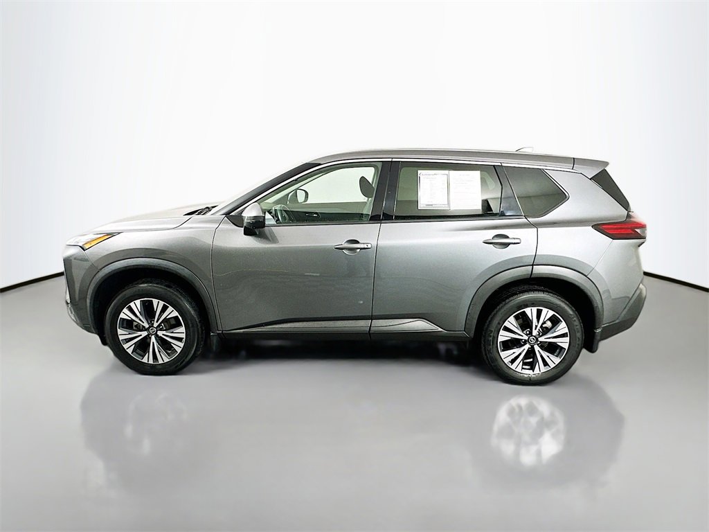 Used 2021 Nissan Rogue SV image 4