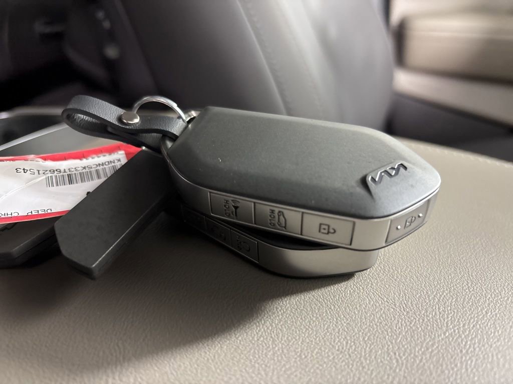 New 2026 Kia Carnival EX image 50