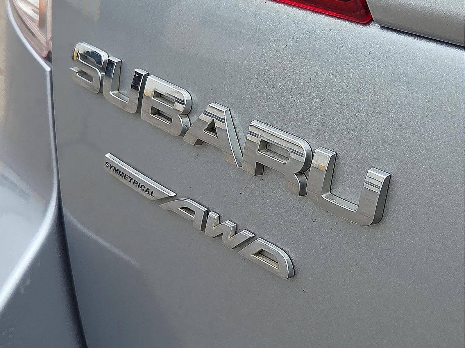 Used 2012 Subaru Outback 2.5i Limited w/ Moonroof Pkg image 8