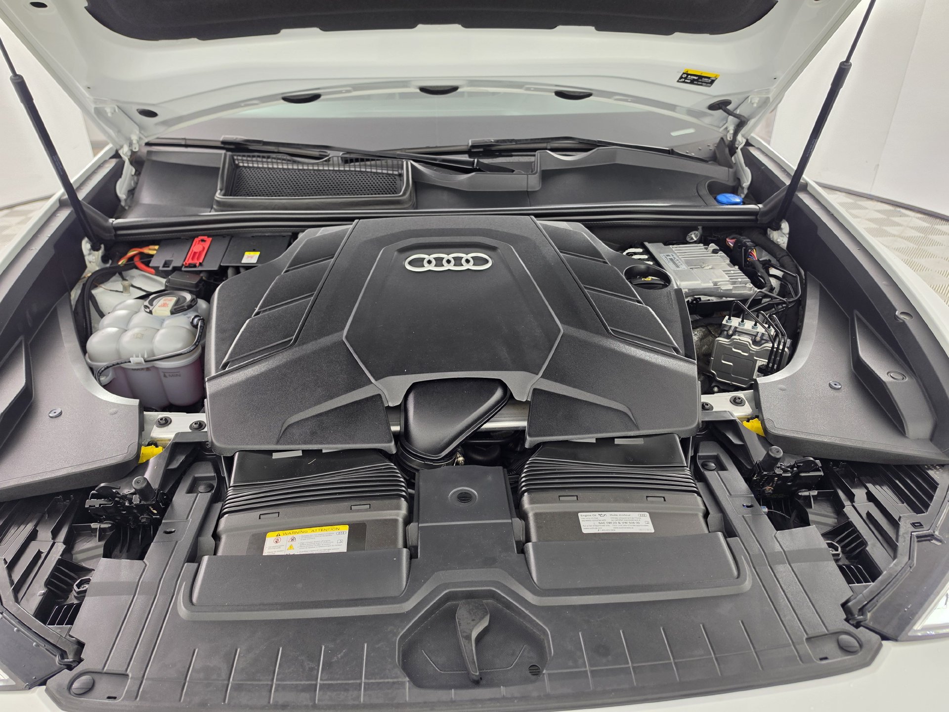 Certified 2023 Audi Q8 Premium Plus AWD/4WD image 38