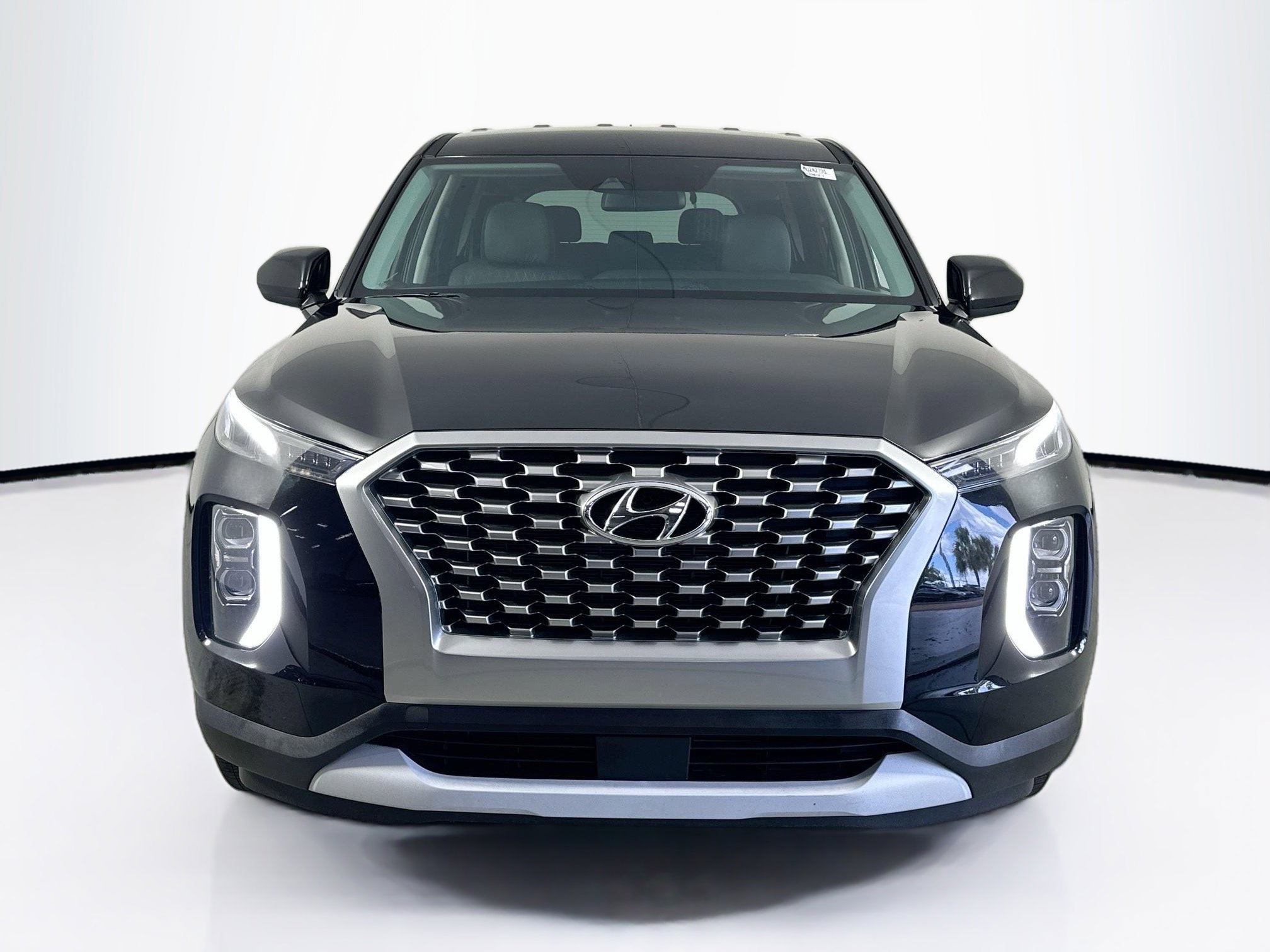 Used 2021 Hyundai Palisade SE FWD image 2