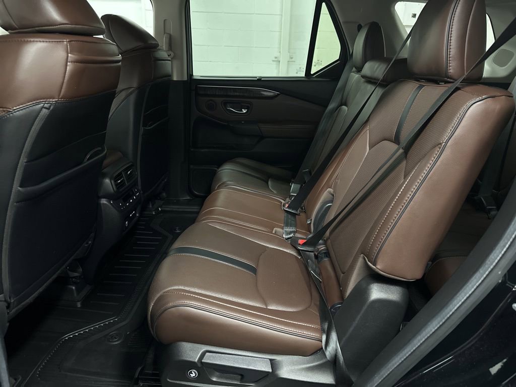 Used 2024 Honda Pilot Elite image 34