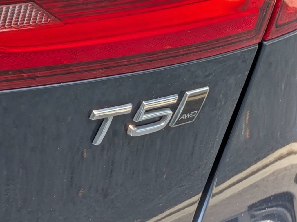 Used 2019 Volvo V90 T5 Cross Country w/ Protection Package Premier AWD/4WD image 12