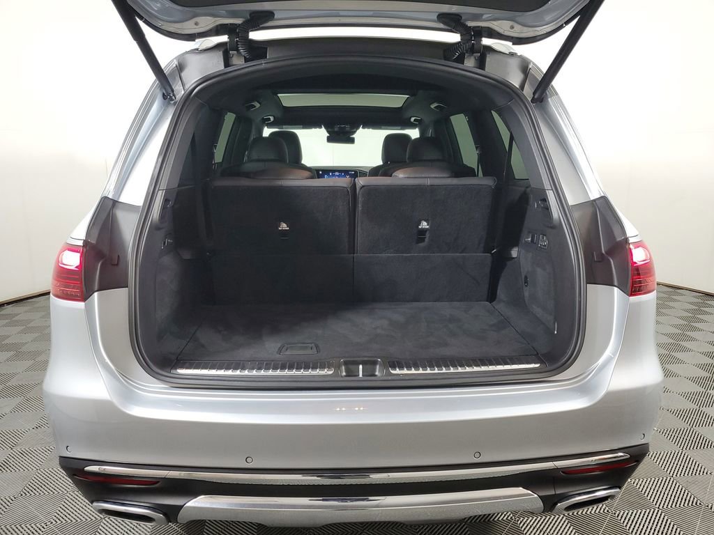 Used 2025 Mercedes-Benz GLS 450 4MATIC image 9